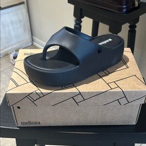 NIB Melissa Black Chunky Platform Thong Sandals 7